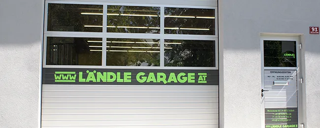 Tor, Wortmarke und Eingang der Ländlegarage